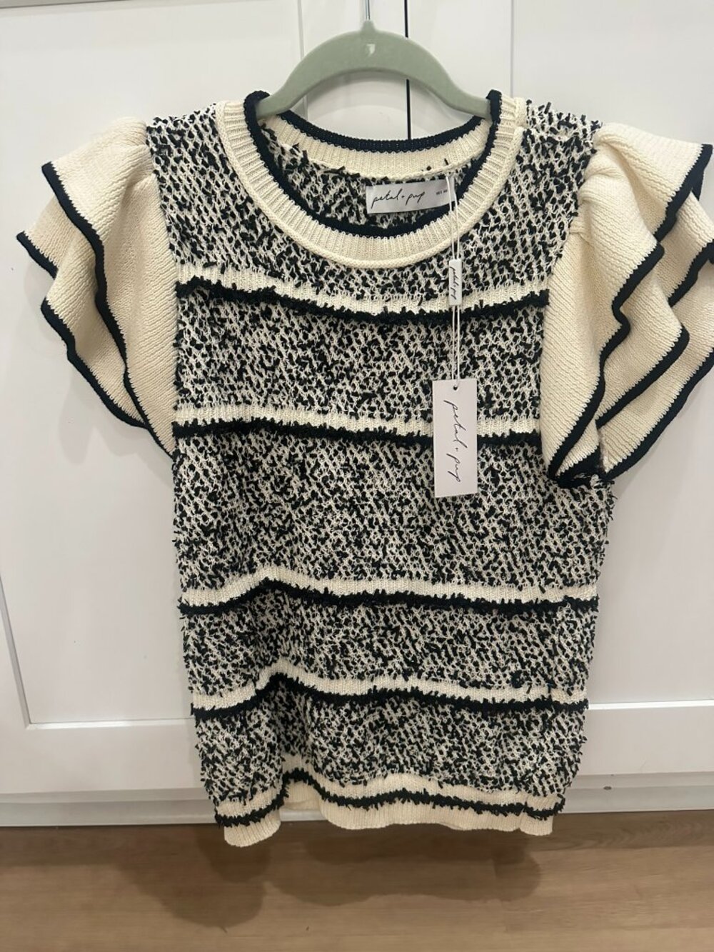 NWT Petal + Pup Lydia Knit Top Ivory Black Size Small